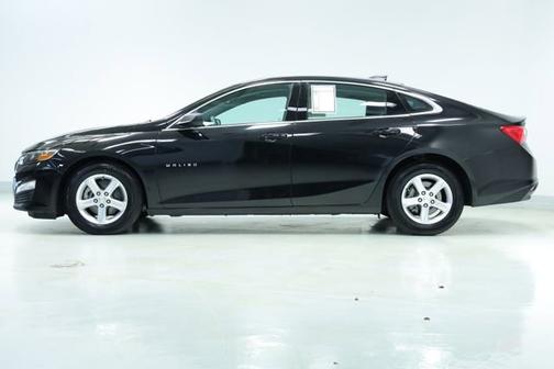 Mosaic Black Metallic 2022 Chevrolet Malibu 1LS