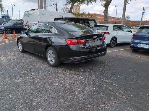 Mosaic Black Metallic 2022 Chevrolet Malibu 1LS