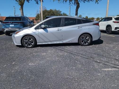 2022 Toyota Prius XLE