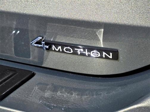 2026 Volkswagen Tiguan SEL R-Line Turbo