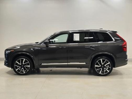 Platinum Gray Metallic 2024 Volvo XC90 Plus Bright Theme
