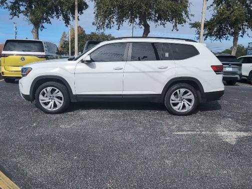 2022 Volkswagen Atlas 2.0T SE w/Technology