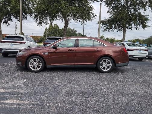 2015 Ford Taurus SEL