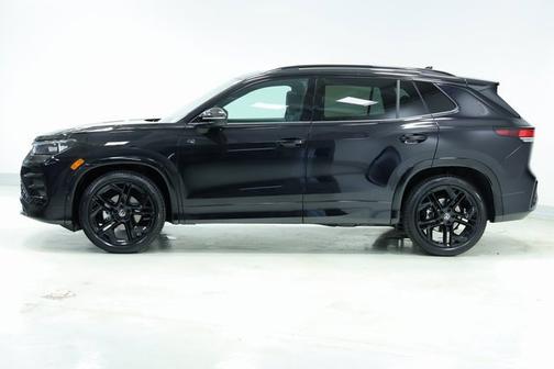 2025 Volkswagen Tiguan SE R-Line Black
