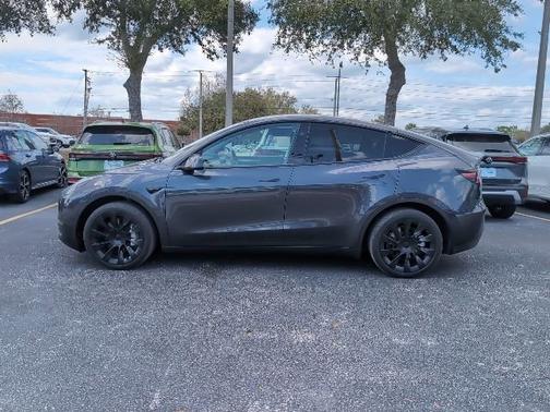 2024 Tesla Model Y Long Range