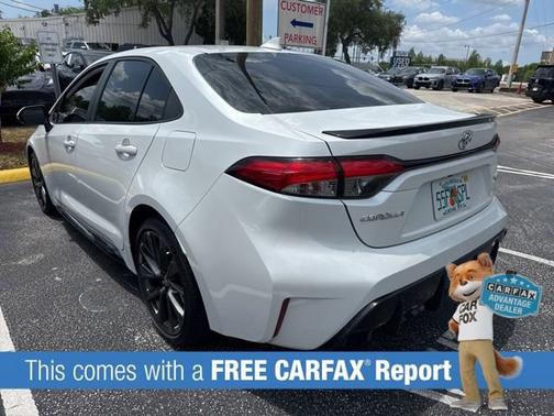 Wind Chill Pearl/Midnight Black Metallic 2023 Toyota Corolla XSE