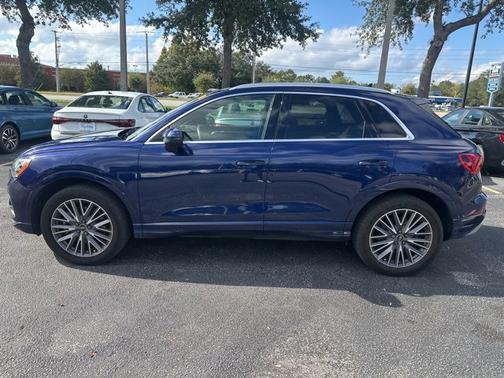 2022 Audi Q3 Premium