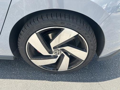 2024 Volkswagen Golf GTI S