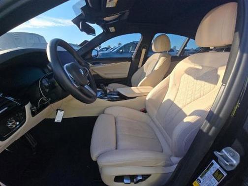 2021 BMW 530 i