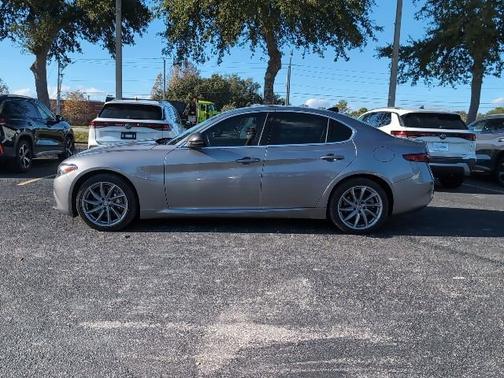 2020 Alfa Romeo Giulia Base