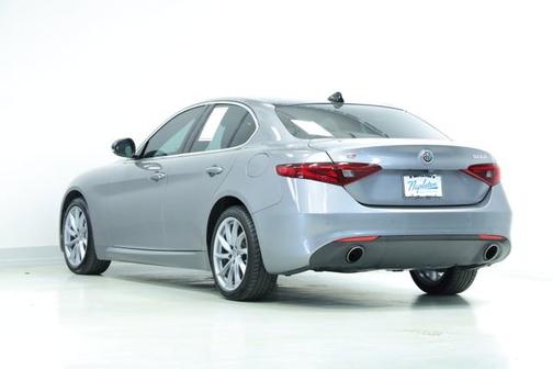 2020 Alfa Romeo Giulia Base