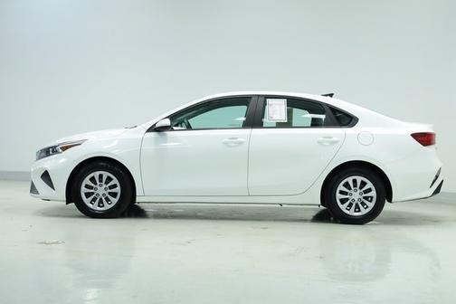 2022 Kia Forte FE