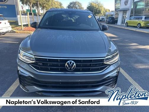2023 Volkswagen Tiguan SE R-Line Black