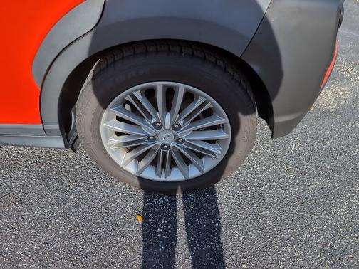 2020 Hyundai KONA SEL