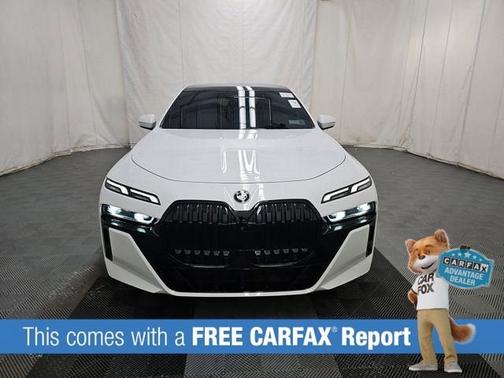 Alpine White 2023 BMW 760 760i xDrive