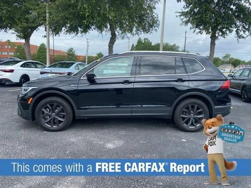 Deep Black 2024 Volkswagen Tiguan SE
