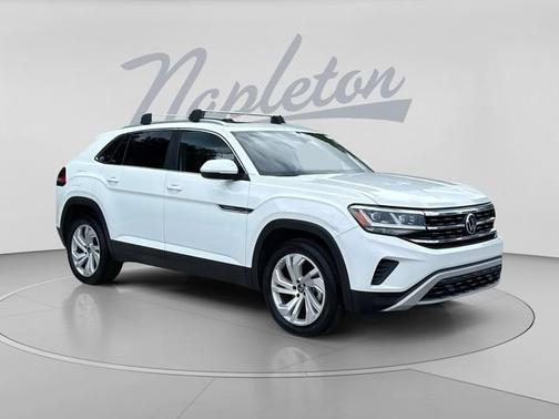 Pure White 2021 Volkswagen Atlas Cross Sport 2.0T SEL