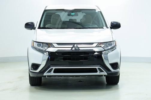 2020 Mitsubishi Outlander ES