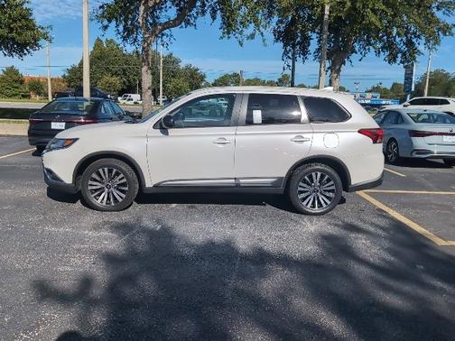 2020 Mitsubishi Outlander ES