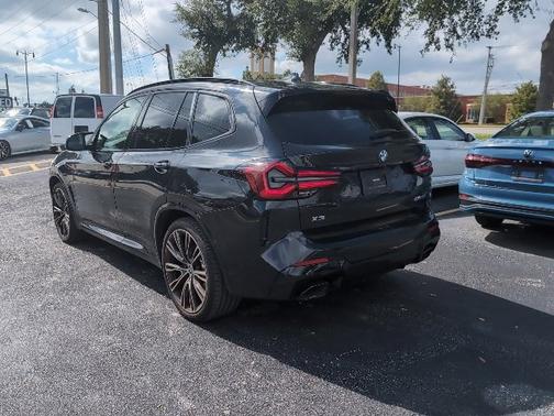 2023 BMW X3 M40i