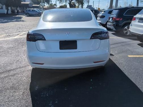 2022 Tesla Model 3 Base
