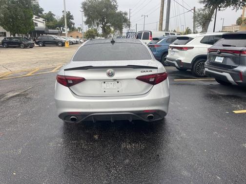 2020 Alfa Romeo Giulia Base