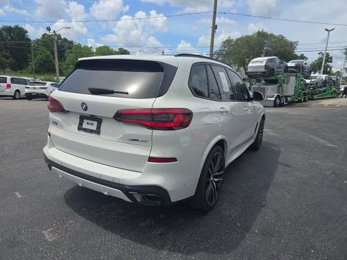 Alpine White 2023 BMW X5 sDrive40i
