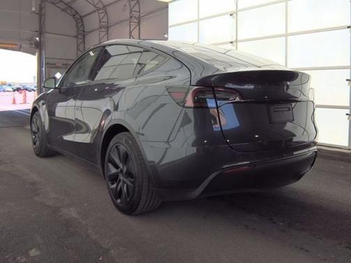 2025 Tesla Model Y Long Range