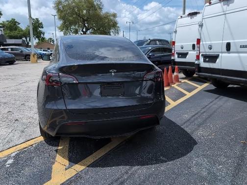 Stealth Gray 2025 Tesla Model Y Long Range