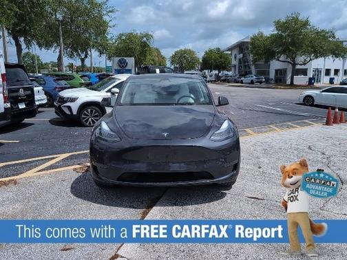 Stealth Gray 2025 Tesla Model Y Long Range