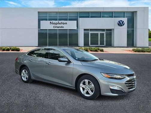 Sterling Gray Metallic 2024 Chevrolet Malibu 1LT