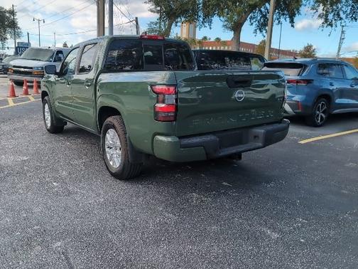 2022 Nissan Frontier SV