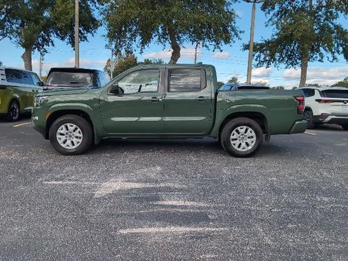 2022 Nissan Frontier SV