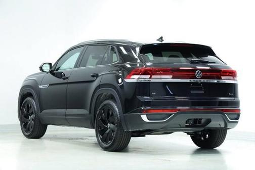 Black 2026 Volkswagen Atlas Cross Sport 2.0T SE w/Technology