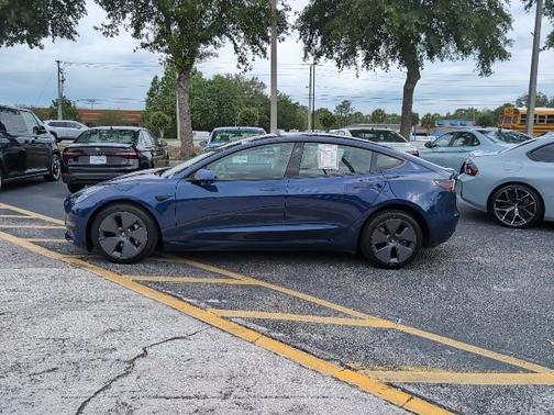 Blue 2022 Tesla Model 3 Long Range