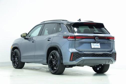 2025 Volkswagen Tiguan SE R-Line Black