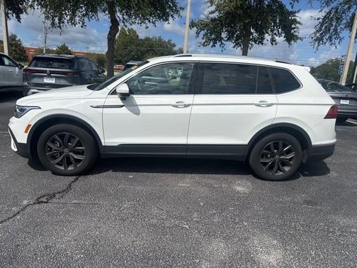 2022 Volkswagen Tiguan SE