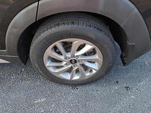 2017 Hyundai TUCSON SE