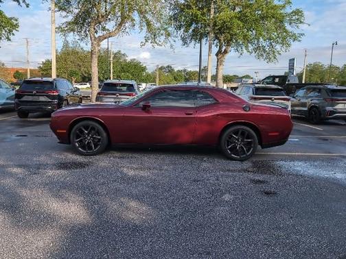 Octane Red Pearlcoat 2020 Dodge Challenger SXT