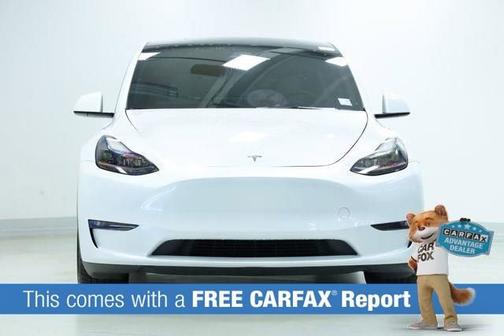 White 2024 Tesla Model Y Performance