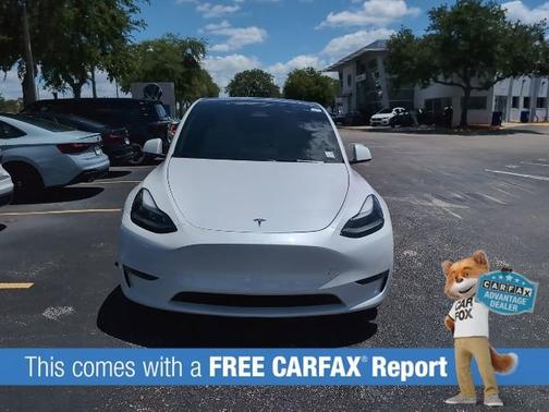 White 2024 Tesla Model Y Performance