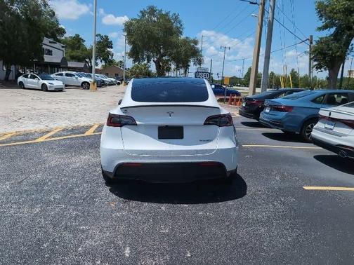 White 2024 Tesla Model Y Performance