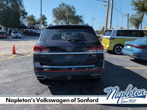 2022 Volkswagen Atlas 3.6L V6 SE w/Technology