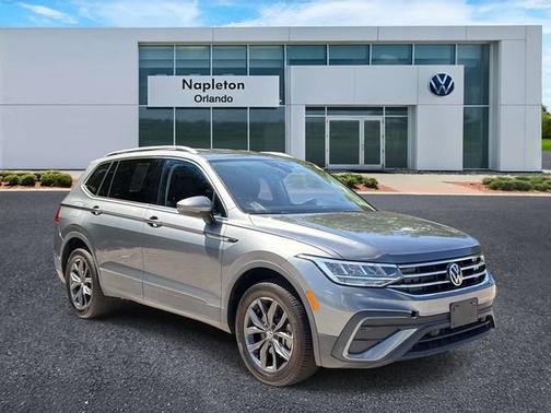 Gray 2022 Volkswagen Tiguan SE