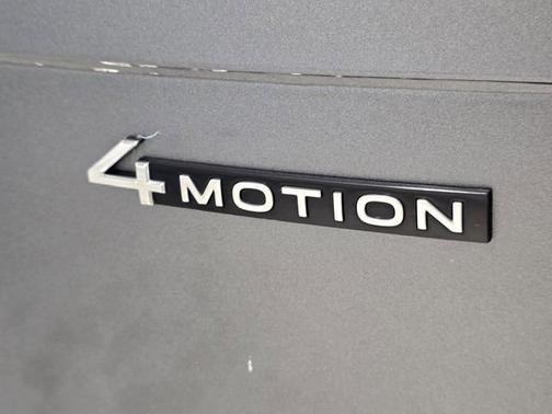 Gray 2022 Volkswagen Tiguan SE