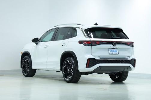 2026 Volkswagen Tiguan SEL R-Line Turbo