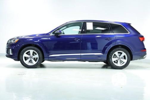 Blue 2022 Audi Q7 Premium