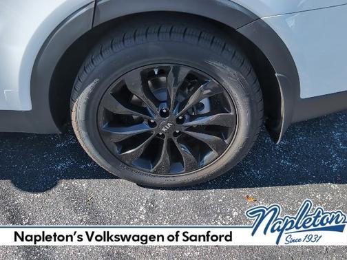 2019 Kia Sorento S V6