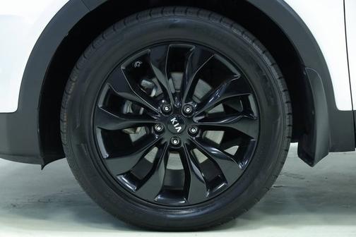 2019 Kia Sorento S V6