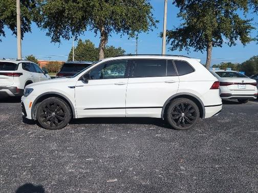 2021 Volkswagen Tiguan 2.0T SE R-Line Black